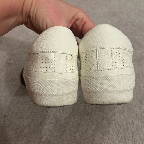 Dolce Vita women's Hillow Ivory & Black Lightweight Sneaker Size 8 - Picture 5 of 9